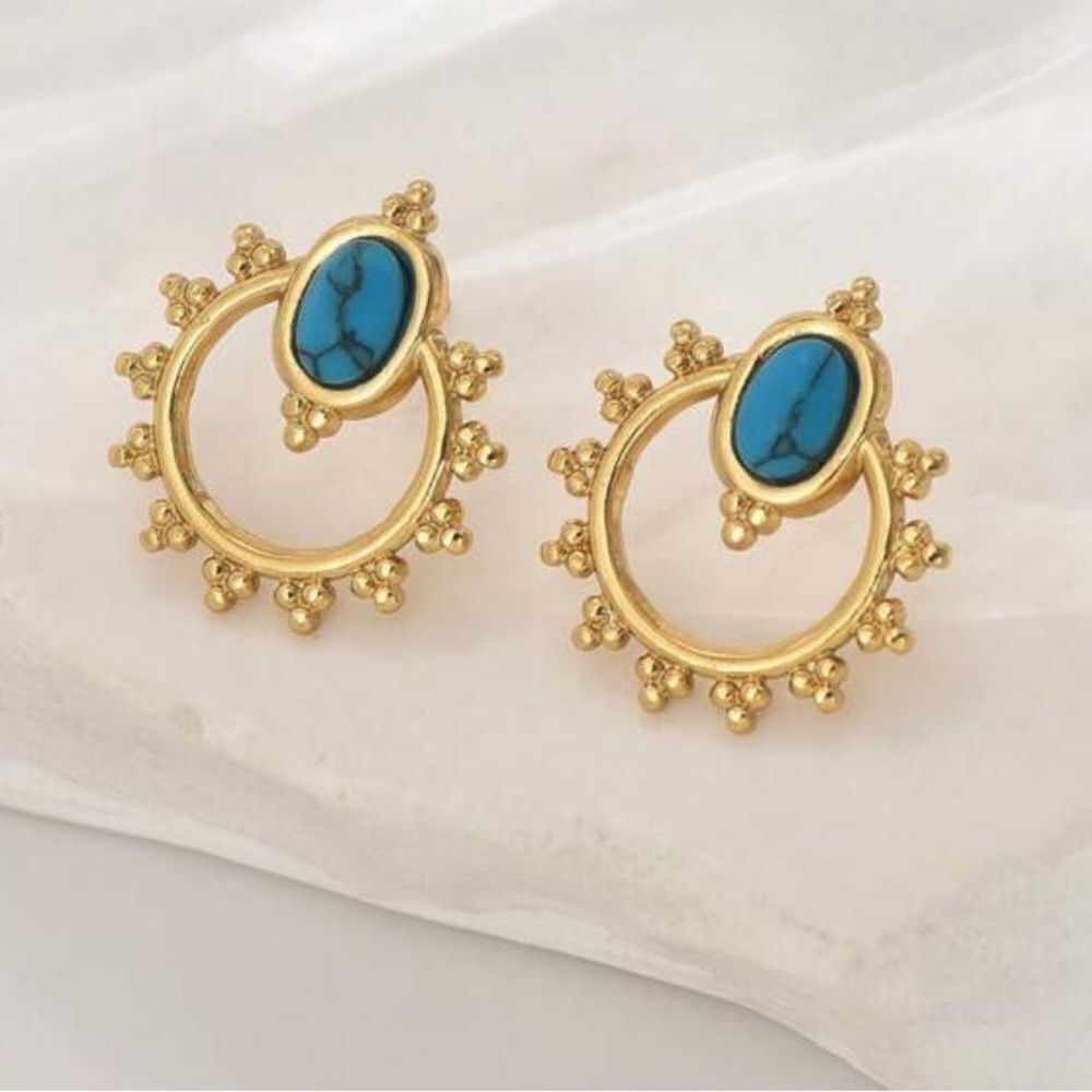 Vintage style stud earrings M11